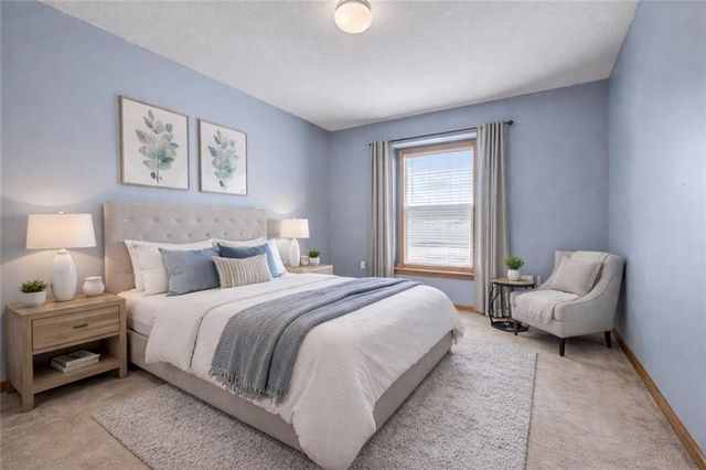 1225 SE 12TH Street, Lee's Summit, MO 64081