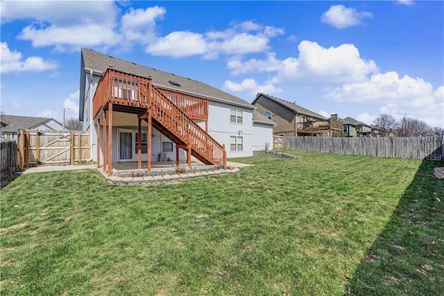 1225 SE 12TH Street, Lee's Summit, MO 64081