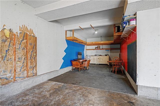 1225 SE 12TH Street, Lee's Summit, MO 64081