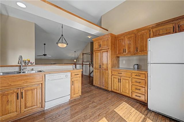 1225 SE 12TH Street, Lee's Summit, MO 64081