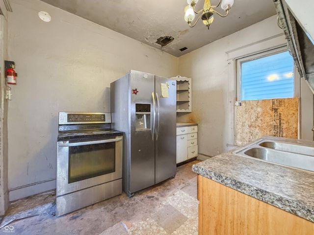 302 S Holmes Avenue, Indianapolis, IN 46222