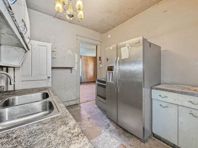 302 S Holmes Avenue, Indianapolis, IN 46222