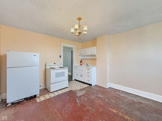 302 S Holmes Avenue, Indianapolis, IN 46222