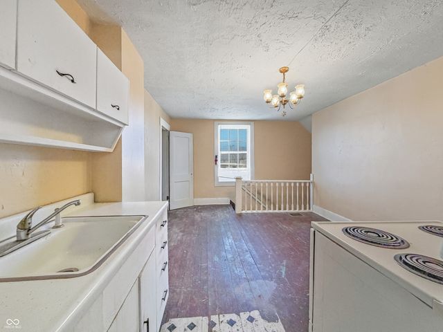 302 S Holmes Avenue, Indianapolis, IN 46222