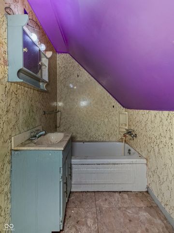 302 S Holmes Avenue, Indianapolis, IN 46222