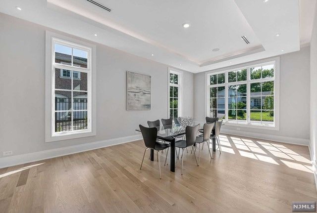 44 Cambridge Place, Englewood Cliffs, NJ 07632