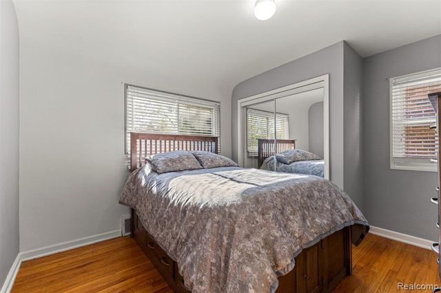 9896 Park Avenue, Allen Park, MI 48101