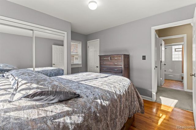 9896 Park Avenue, Allen Park, MI 48101