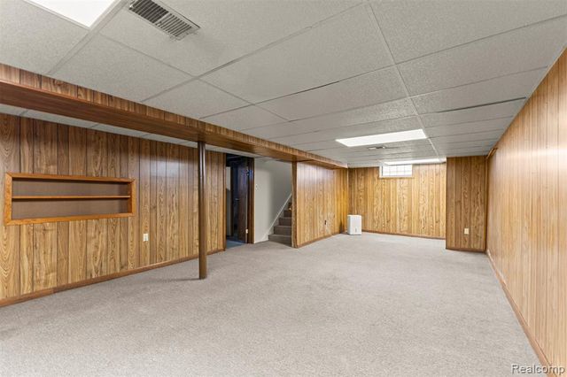 9896 Park Avenue, Allen Park, MI 48101