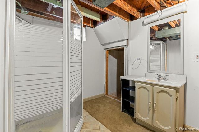 9896 Park Avenue, Allen Park, MI 48101