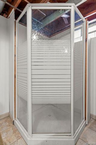 9896 Park Avenue, Allen Park, MI 48101