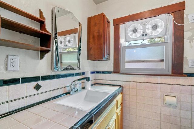 715 Mission Street, Santa Cruz, CA 95060