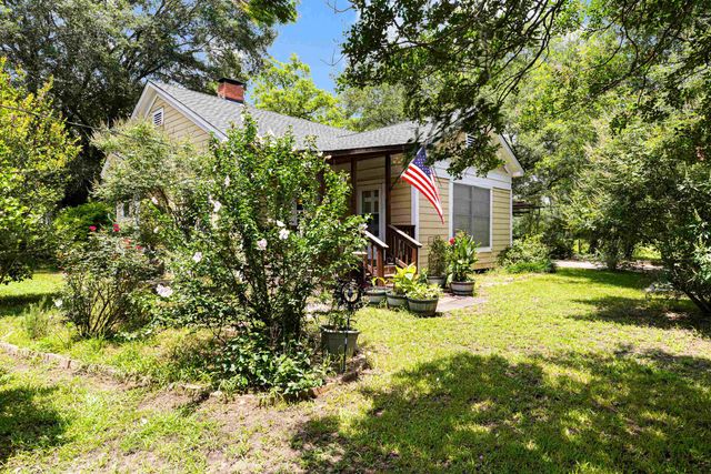 1383 Bailey Cutoff, Marshall, TX 75670