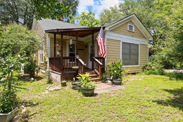 1383 Bailey Cutoff, Marshall, TX 75670