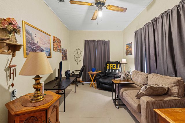 1383 Bailey Cutoff, Marshall, TX 75670