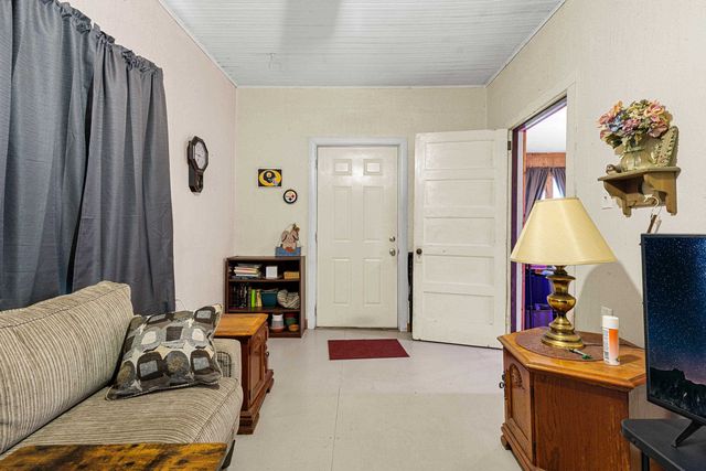 1383 Bailey Cutoff, Marshall, TX 75670