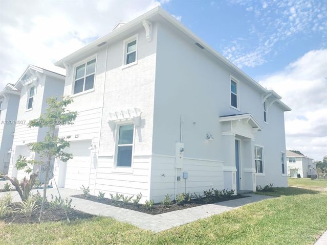 535 SE Rivergrass St 535, Port St. Lucie, FL 34984
