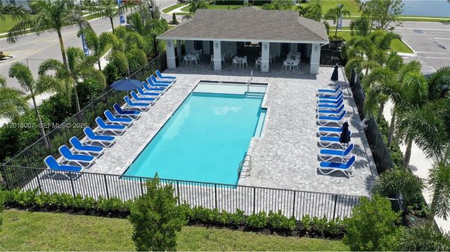 535 SE Rivergrass St 535, Port St. Lucie, FL 34984