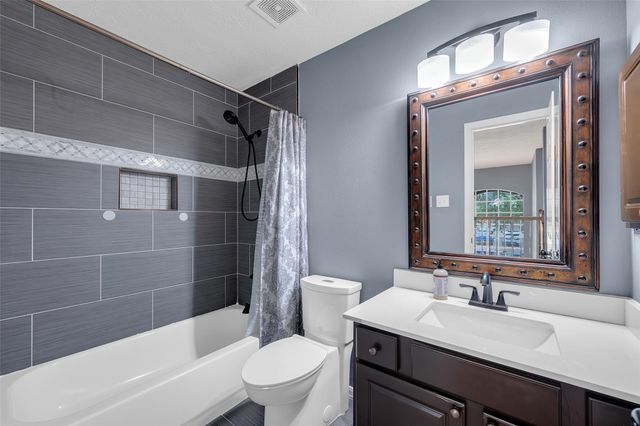 9407 Sundance Drive, Pearland, TX 77584