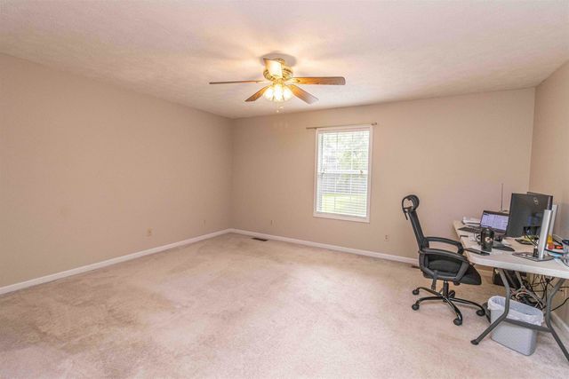 262 COUNTRYWOOD DR, Selmer, TN 38375