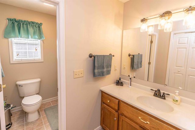 262 COUNTRYWOOD DR, Selmer, TN 38375