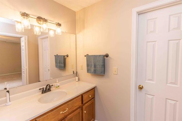 262 COUNTRYWOOD DR, Selmer, TN 38375