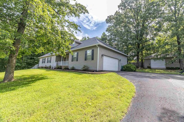 262 COUNTRYWOOD DR, Selmer, TN 38375