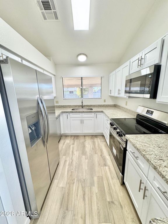 7145 W SIERRA VISTA Drive, Glendale, AZ 85303 — photo 3