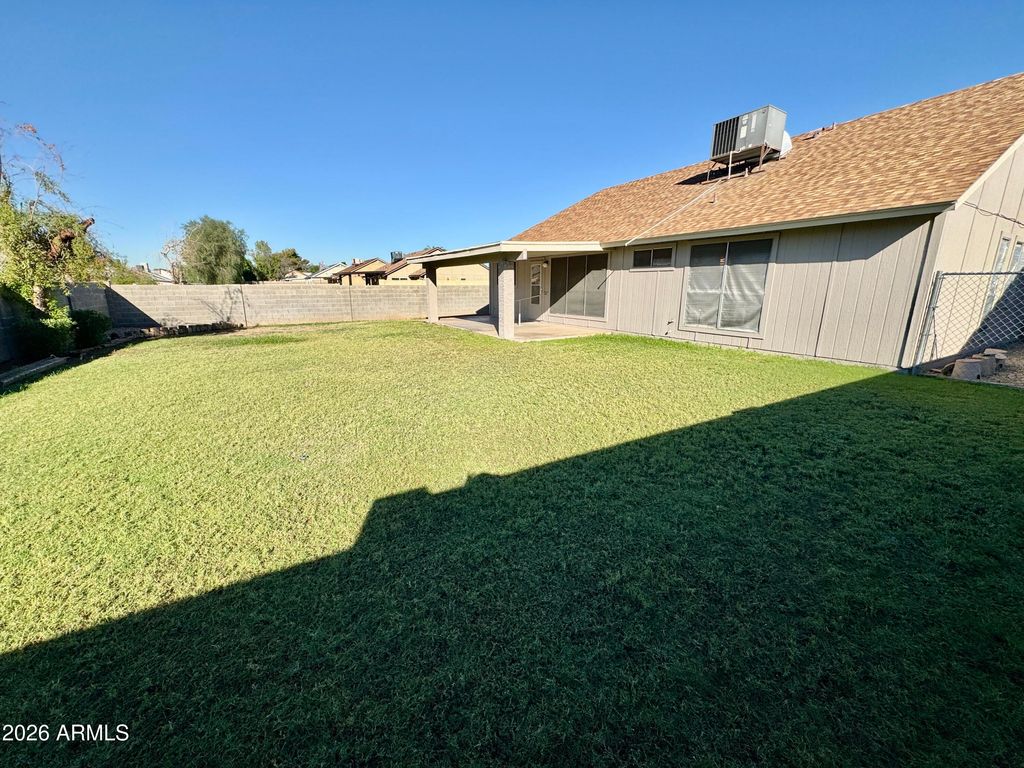 7145 W SIERRA VISTA Drive, Glendale, AZ 85303 — photo 4