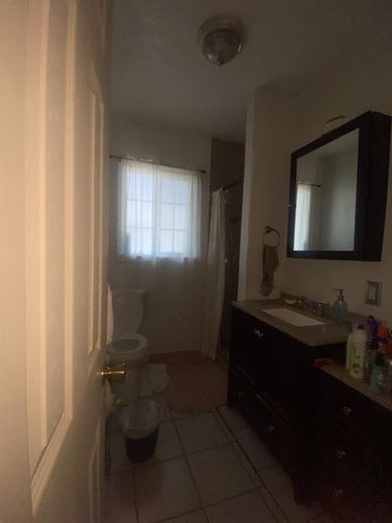 2037 S Hazelwood Boulevard, Fresno, CA 93702