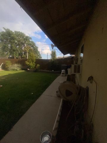 2037 S Hazelwood Boulevard, Fresno, CA 93702