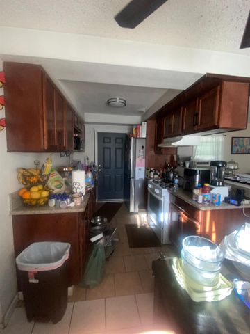 2037 S Hazelwood Boulevard, Fresno, CA 93702