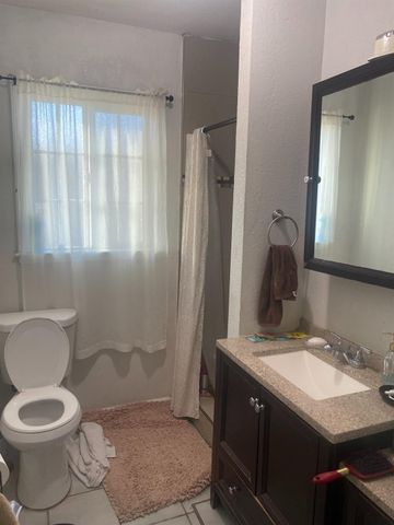 2037 S Hazelwood Boulevard, Fresno, CA 93702