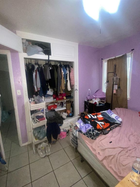 Image 6 of property listing at 2037 S Hazelwood Boulevard, Fresno, CA 93702