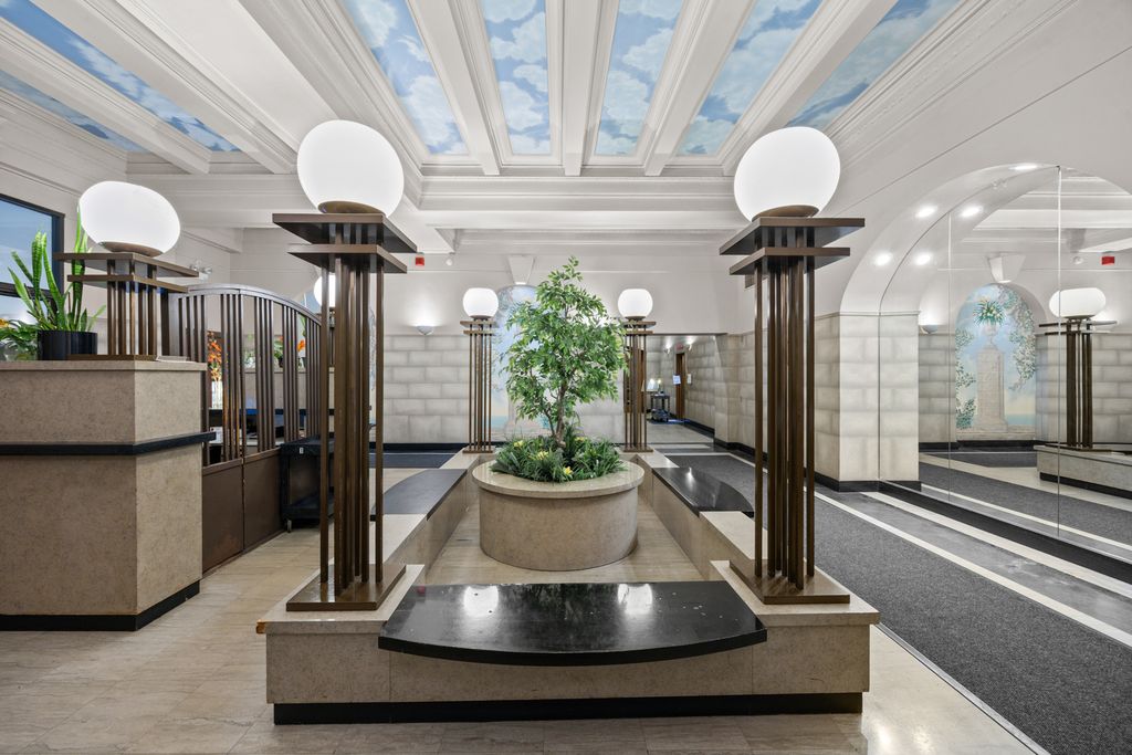 5300 S Shore Drive 82, Chicago, IL 60615 — photo 2