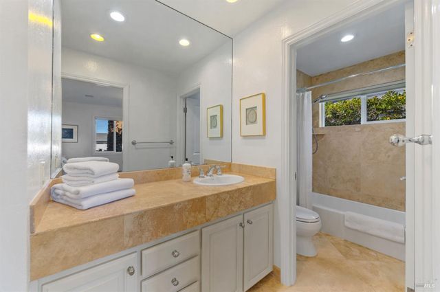 217 Jamaica St, Tiburon, CA 94920