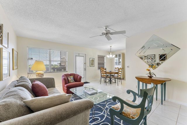 3027 Guildford B, Boca Raton, FL 33434