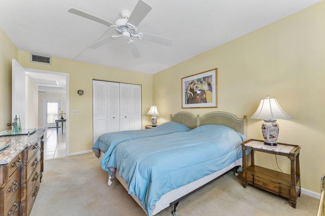 3027 Guildford B, Boca Raton, FL 33434