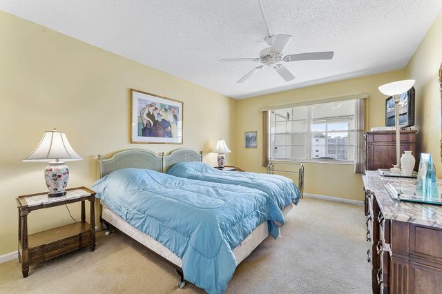 3027 Guildford B, Boca Raton, FL 33434