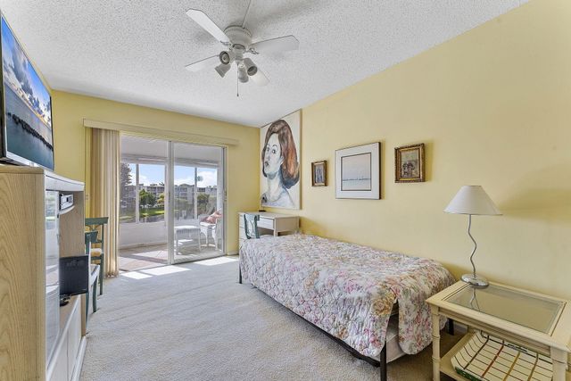 3027 Guildford B, Boca Raton, FL 33434