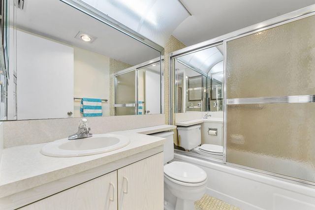 3027 Guildford B, Boca Raton, FL 33434