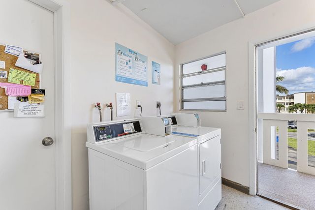 3027 Guildford B, Boca Raton, FL 33434