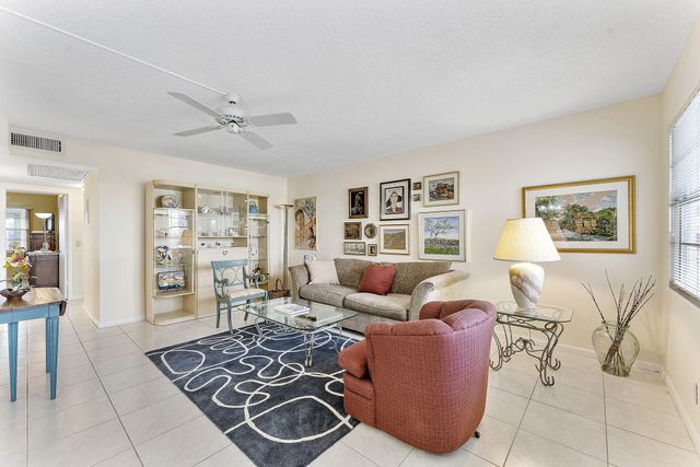 3027 Guildford B, Boca Raton, FL 33434