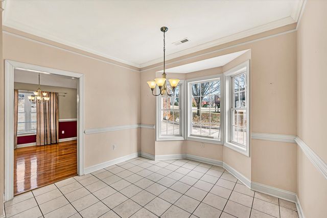 405 Dawnridge DR, Vinton, VA 24179