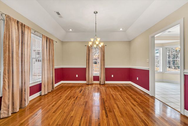 405 Dawnridge DR, Vinton, VA 24179