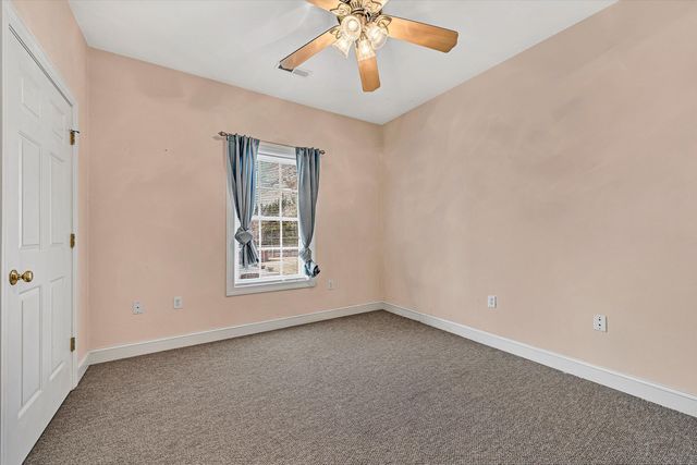 405 Dawnridge DR, Vinton, VA 24179