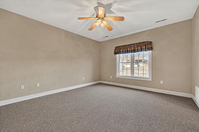 405 Dawnridge DR, Vinton, VA 24179