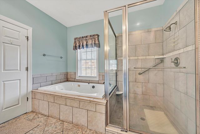 405 Dawnridge DR, Vinton, VA 24179