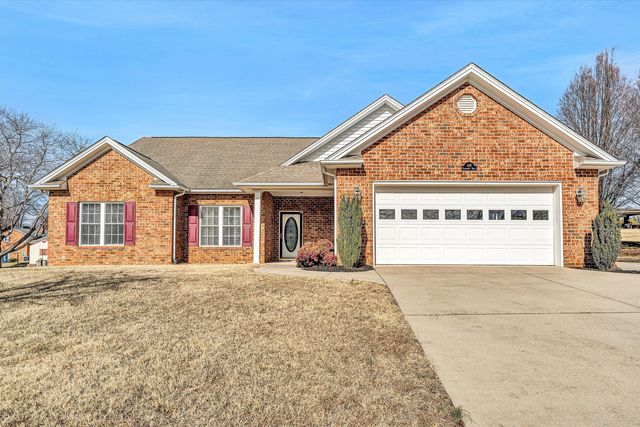 405 Dawnridge DR, Vinton, VA 24179