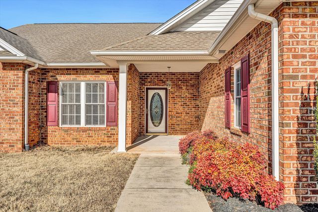 405 Dawnridge DR, Vinton, VA 24179